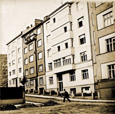 Obr. 1 – Njemn dm Pod strn 12, Brno (1932). Fig. 1 – Apartment Building Pod Strn 12, Brno (1932)