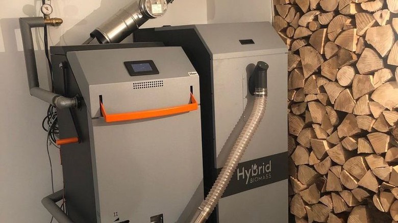 Kombinovan kotel na devo a pelety HYBRID BIOMASS HB18 Lambda