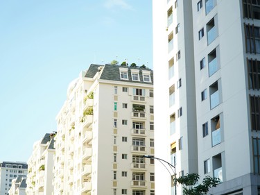 Vlastník nemovitosti, právní titul k jejímu užívání a místo trvalého pobytu