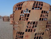 Umění z odpadu: monumentální skulptury z vysloužilých ocelových cisteren v Praze