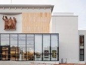 Renovace místo demolice - jak „make over“ fasády prodlužuje život budovy DK Poklad, Ostrava, Česko. Použité systémy: MB-SR50N-OW, MB-SR50N HI/HI+, MB-86 N