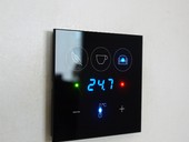Luxusn dotykov termostat s LCD displejem S-touch v proveden &#8222;design free&#8220;